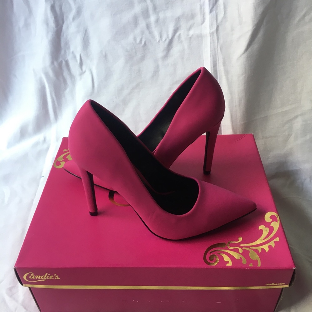 Heels - Picture 2 of 7
